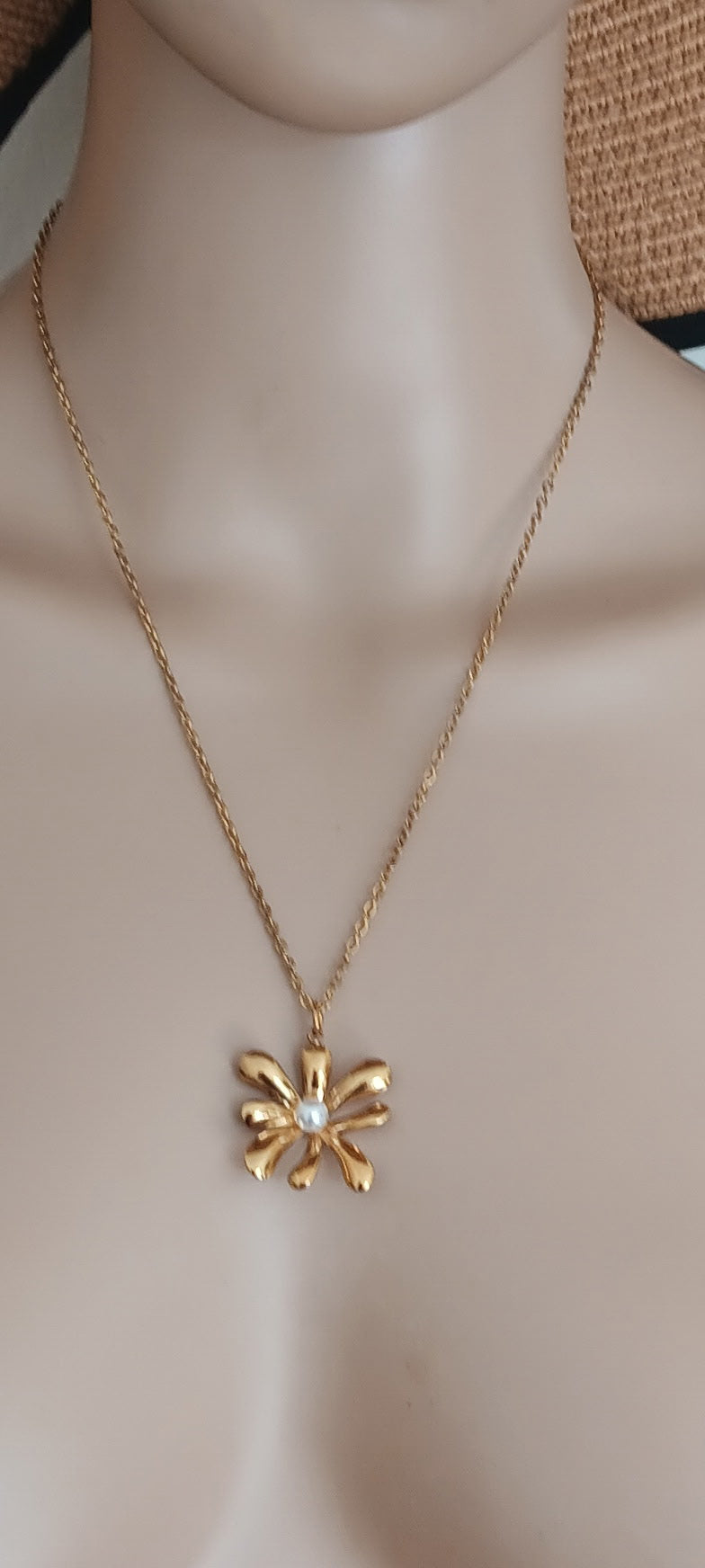 Set 3 Pièces Collier Draperie et Boucles d'Oreilles Pendentifs Fleurs Perle Acier Inoxydable Or 18K