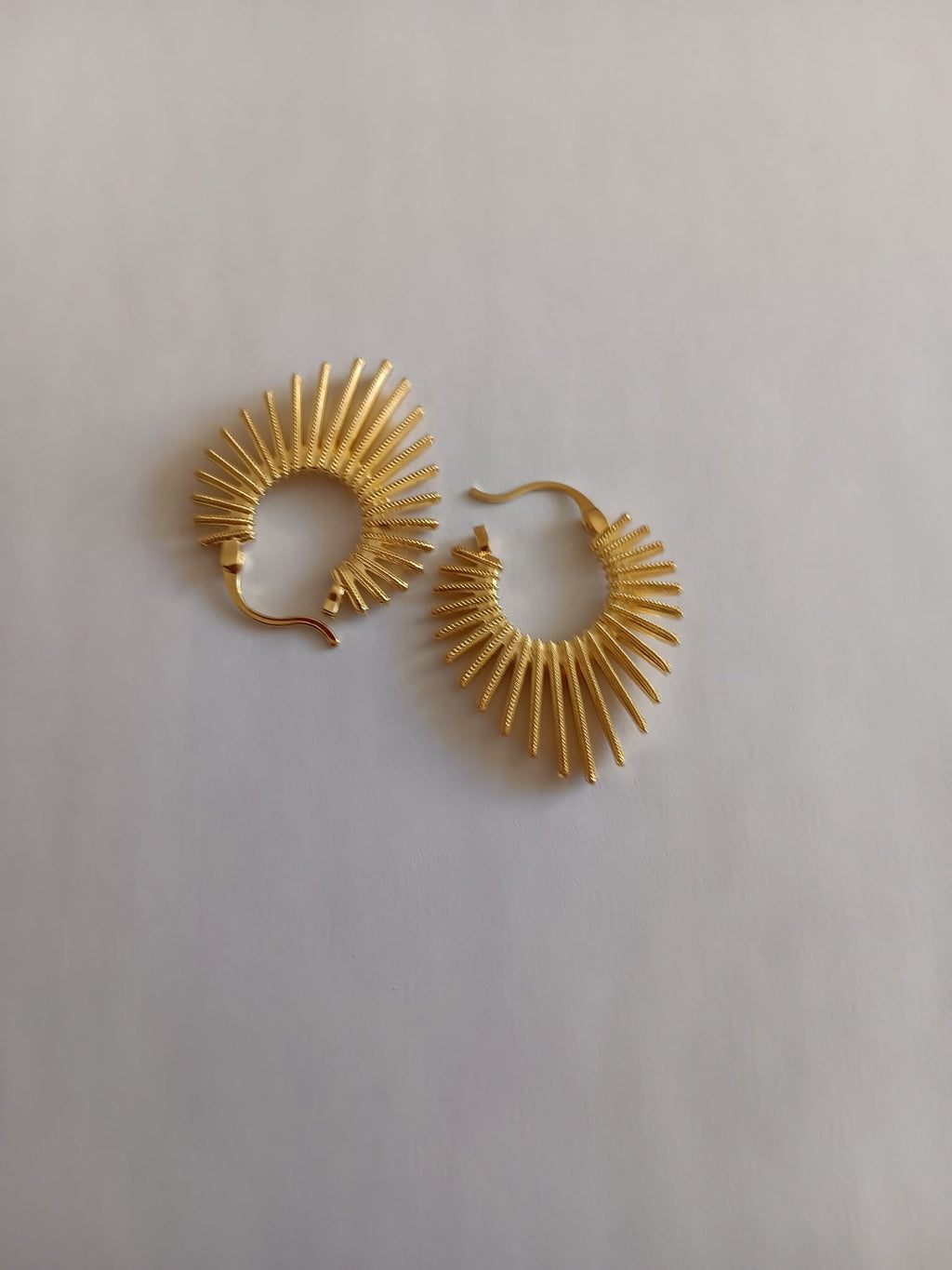 Boucles d'Oreilles Texturées Soleil Acier Inoxydable Doré Waterproof
