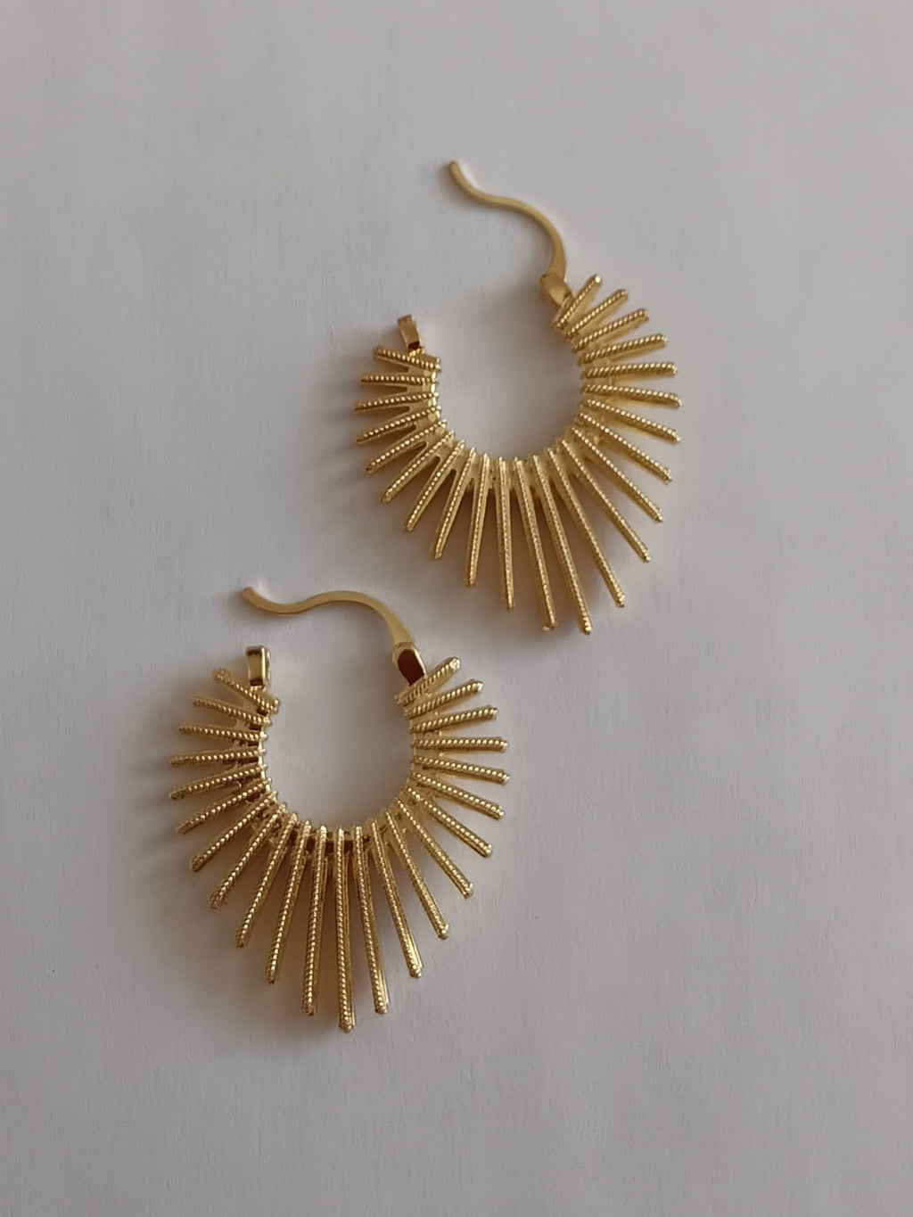 Boucles d'Oreilles Texturées Soleil Acier Inoxydable Doré Waterproof