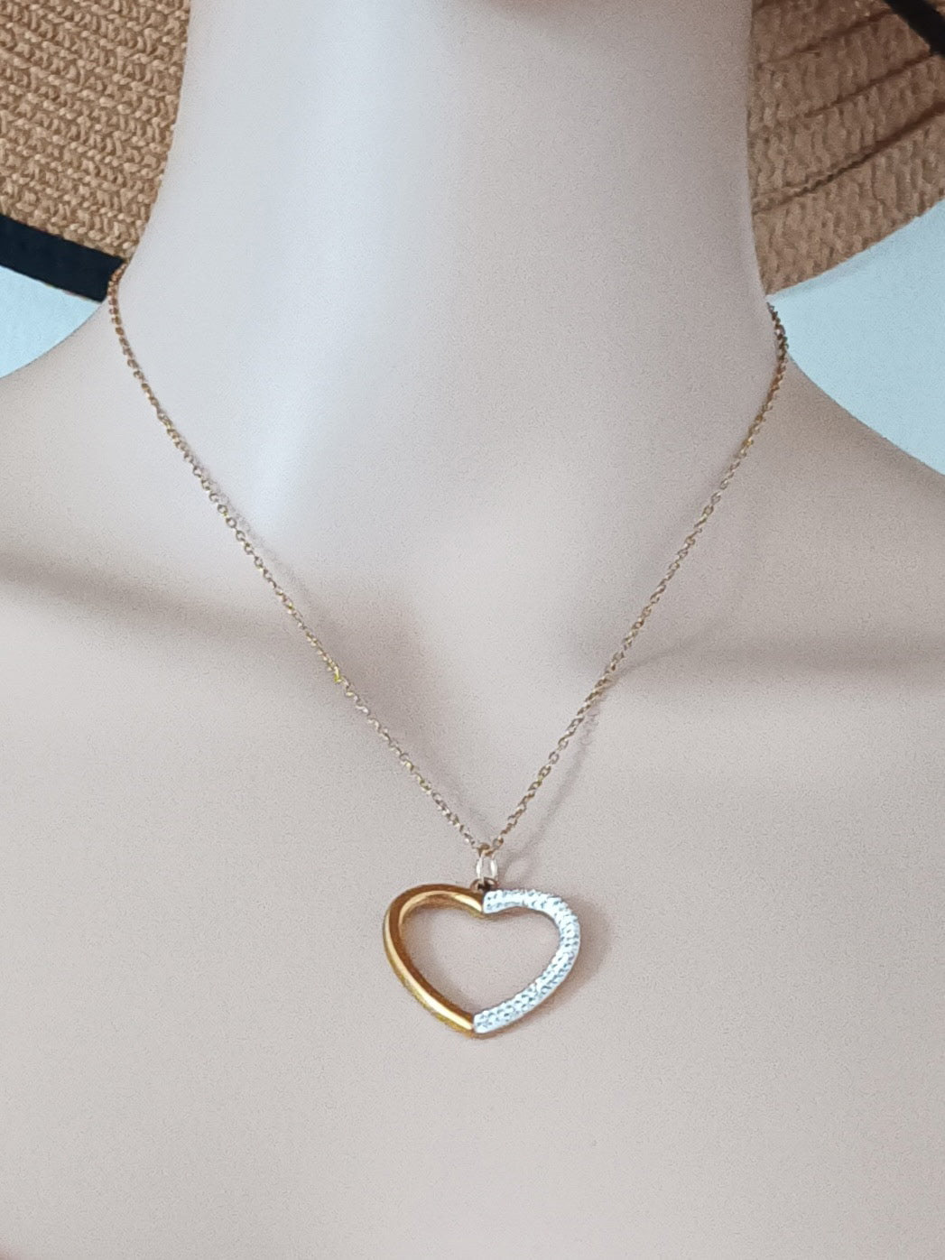 COLLIER EN ACIER INOXYDABLE (waterproof) KOURAYA