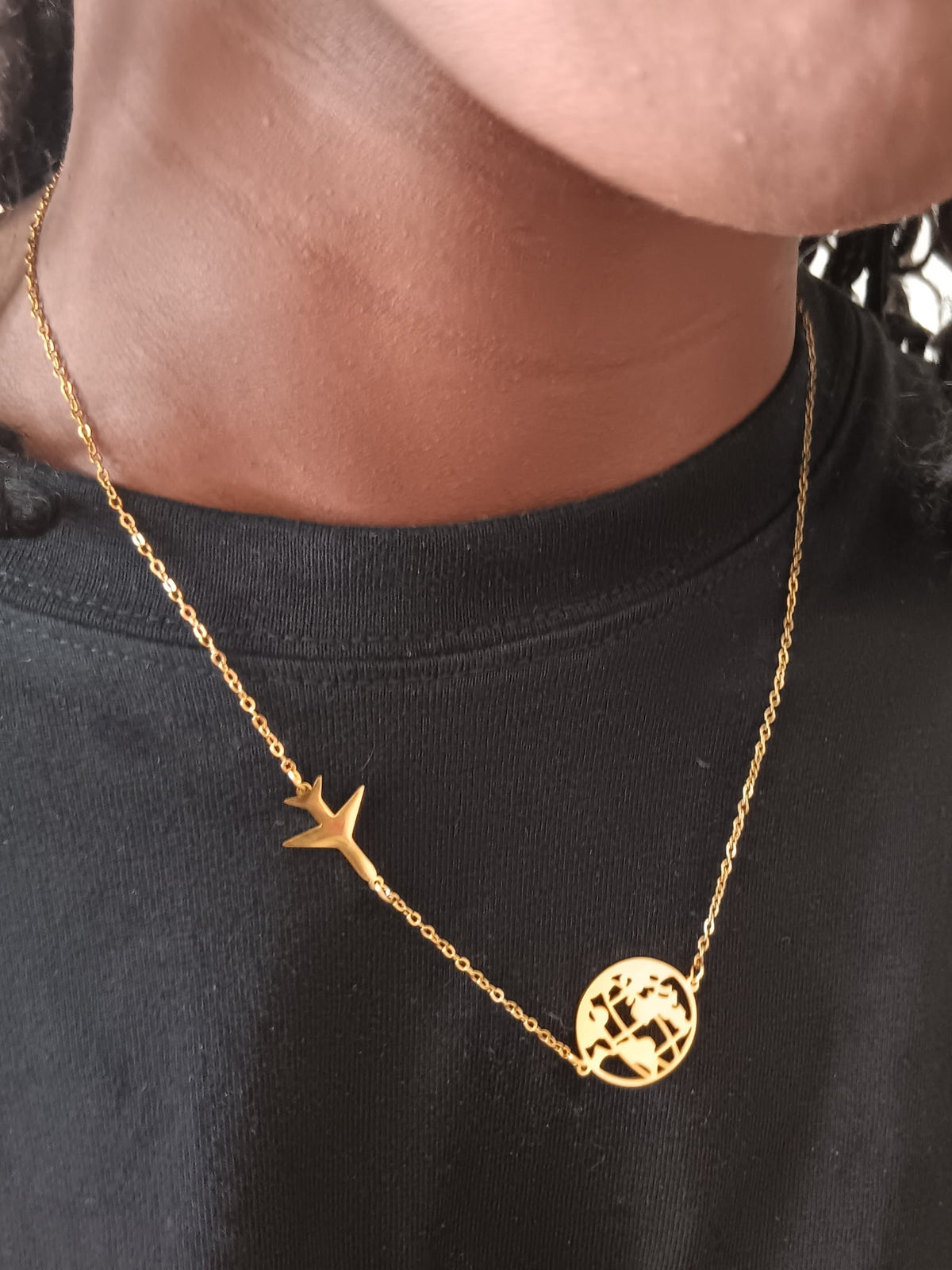 Collier Pendentif Carte du Monde et Avion Acier Inoxydable Waterproof