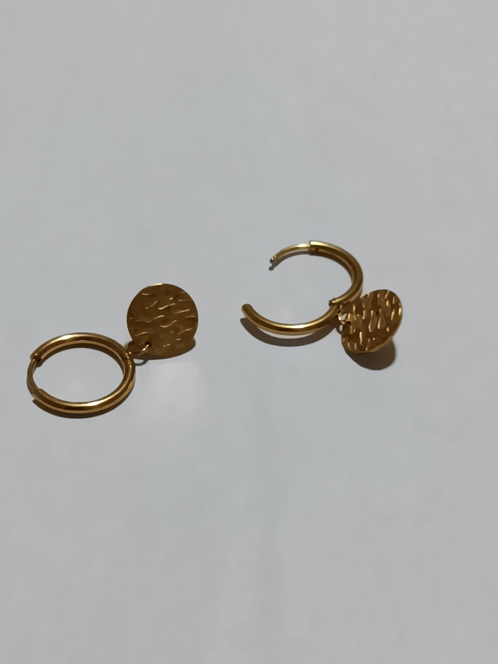 BOUCLES D’OREILLES CRÉOLES EN ACIER INOXYDABLE (waterproof)KOURAYA