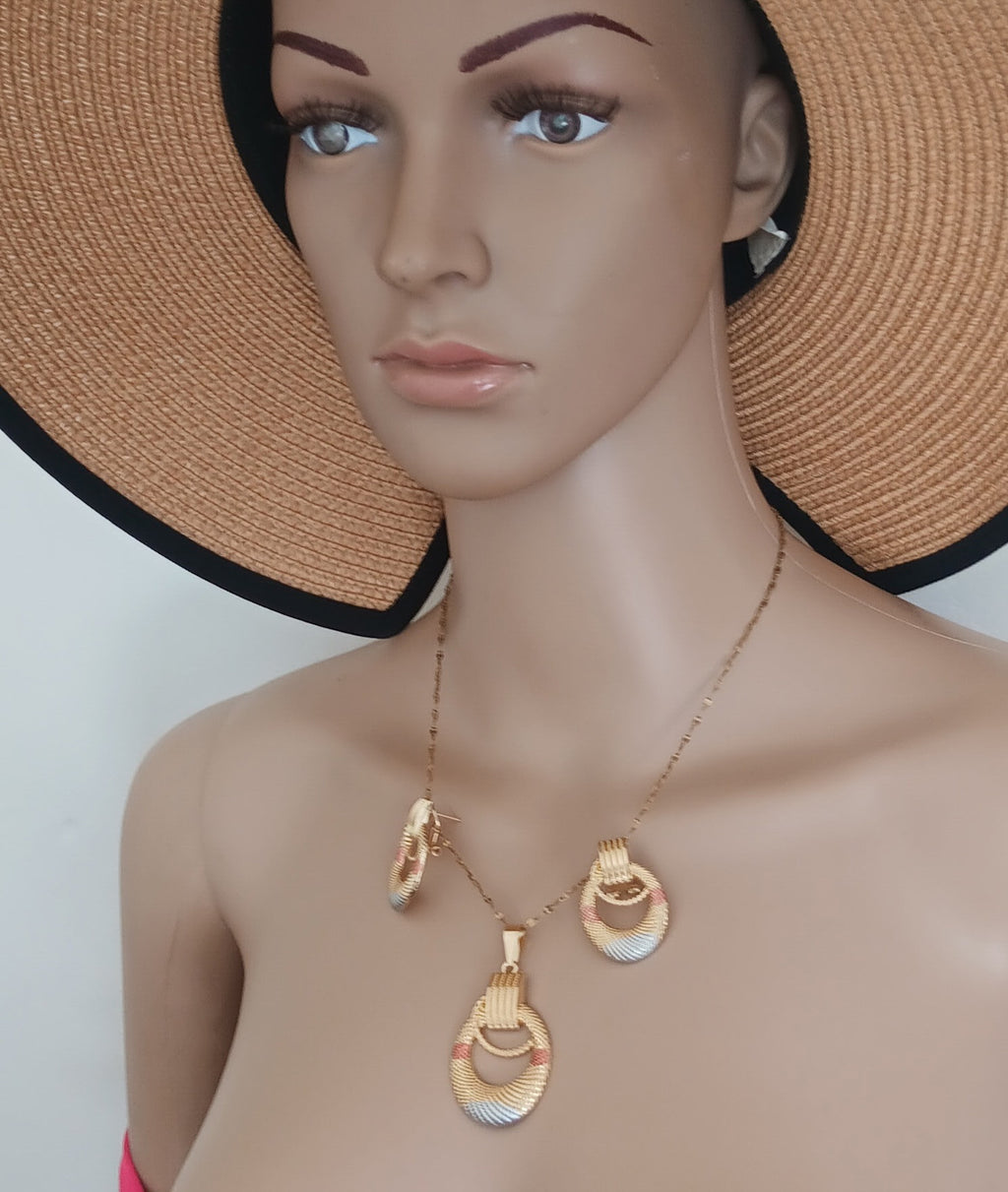 Ensemble 3 Pièces Collier et Boucles d'Oreilles Texturées Acier Inoxydable Doré Waterproof