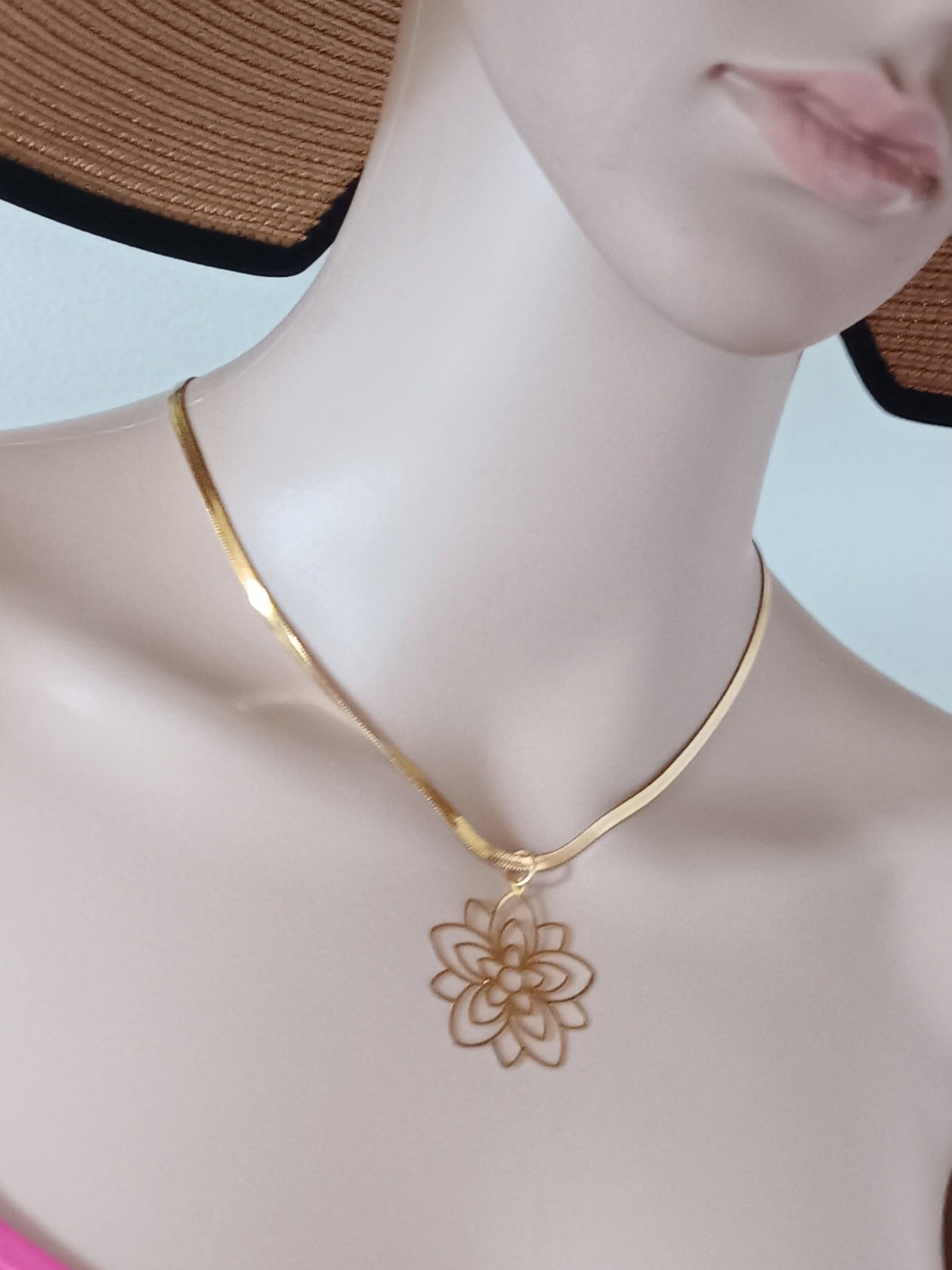 BOUCLES D’OREILLES ET COLLIER ACIER WATERPROOF KOURAYA