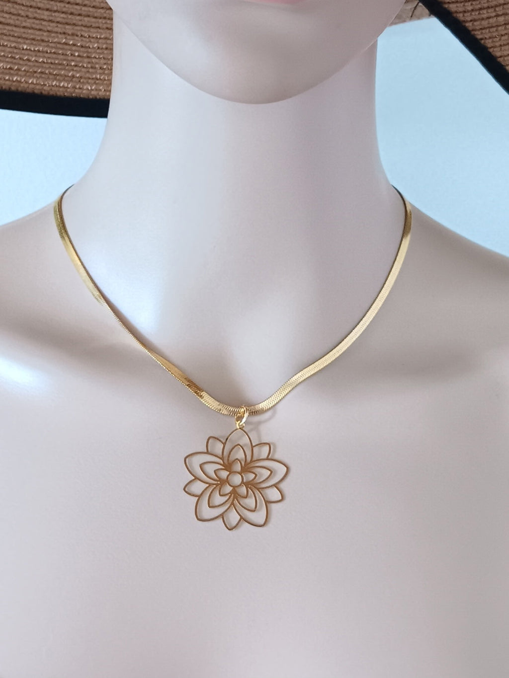 ENSEMBLE COLLIER ET BOUCLES PENDENTIFS CUIVRE ACIER INOXYDABLE WATERPROOF (KOURAYA)