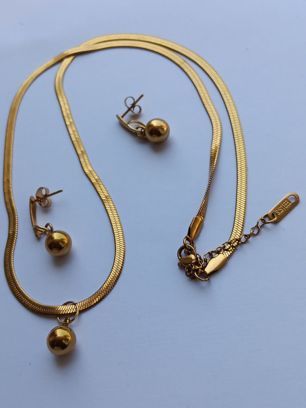 ENSEMBLE COLLIER ET BOUCLES CHAÎNE LAME OR 18K ACIER INOXYDABLE WATERPROOF (KOURAYA)