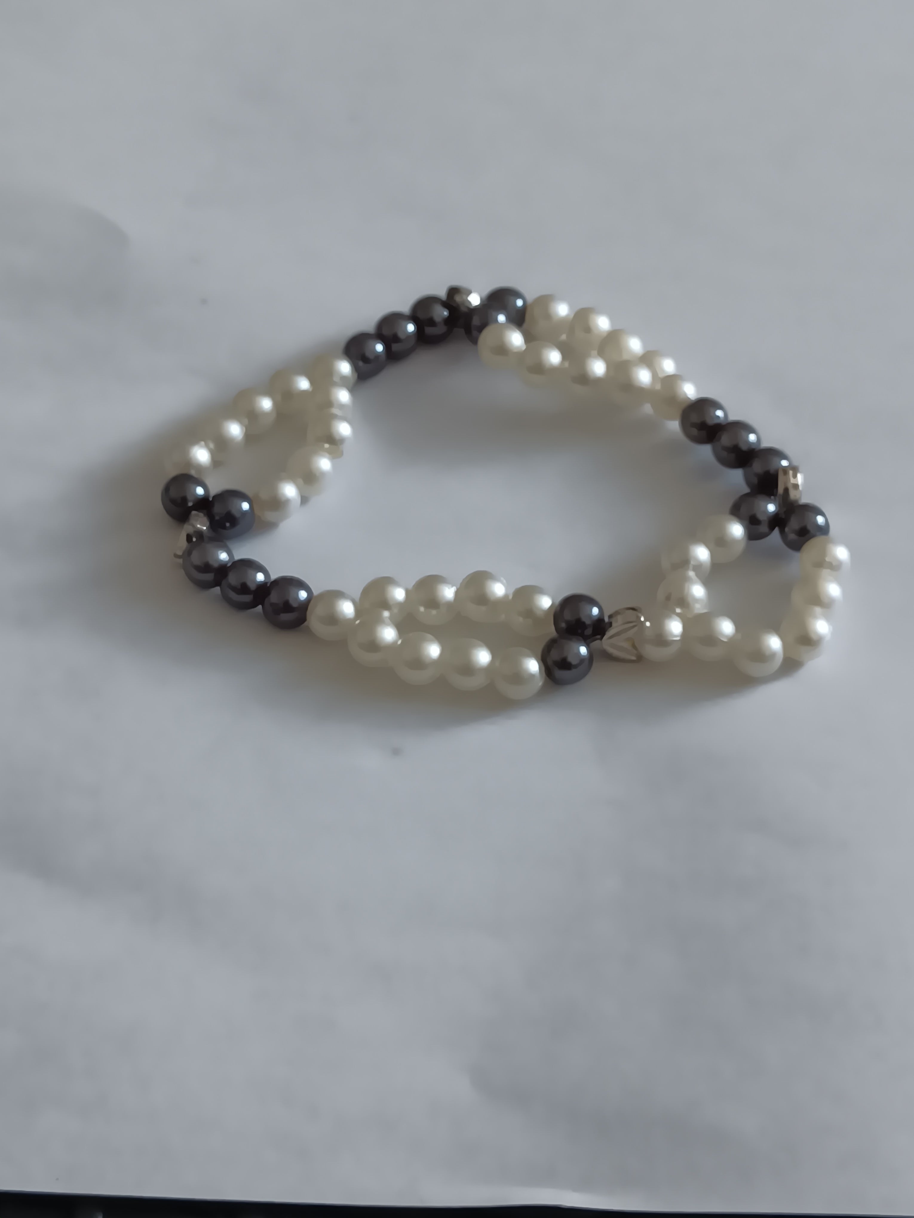 BRACELET EN PERLES ÉLASTIQUE