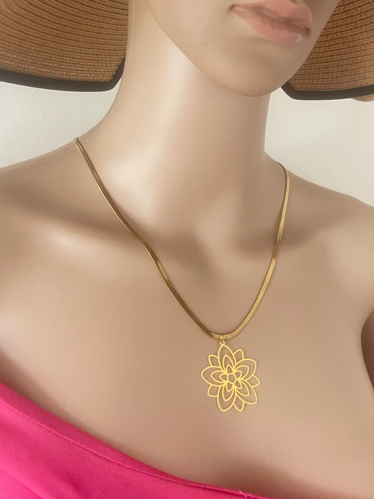 ENSEMBLE COLLIER ET BOUCLES PENDENTIFS CUIVRE ACIER INOXYDABLE WATERPROOF (KOURAYA)