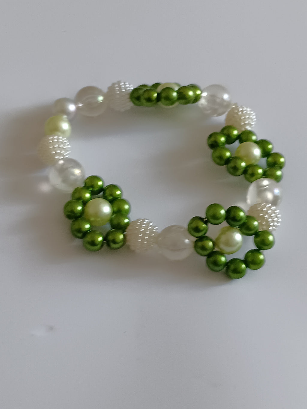 BRACELET EN PERLES COLORÉES