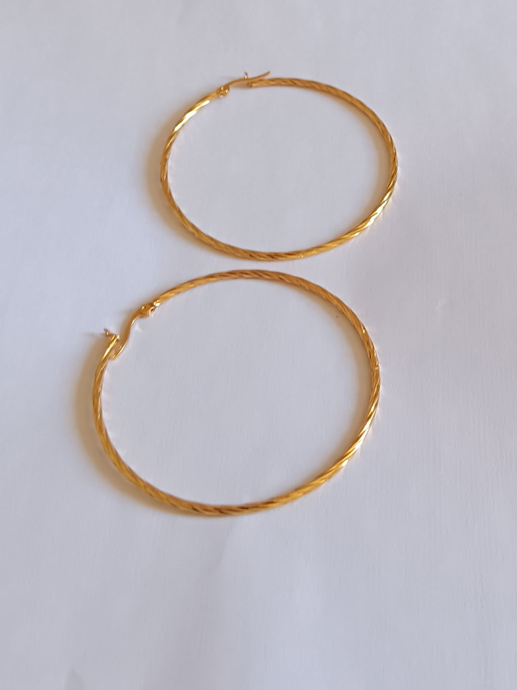 BOUCLES D’OREILLES GRANDES CRÉOLES KOURAYA