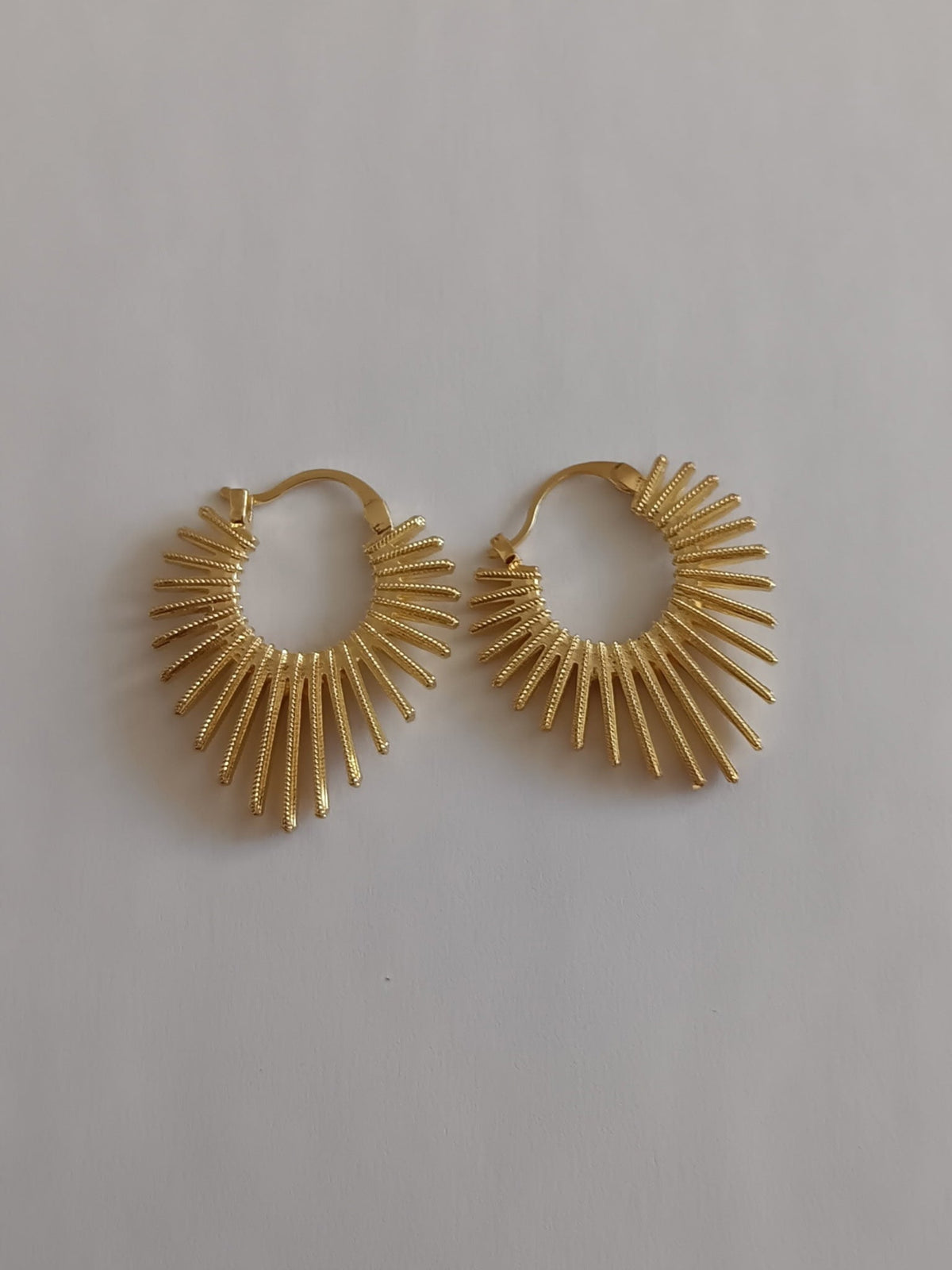 Boucles d'Oreilles Texturées Soleil Acier Inoxydable Doré Waterproof
