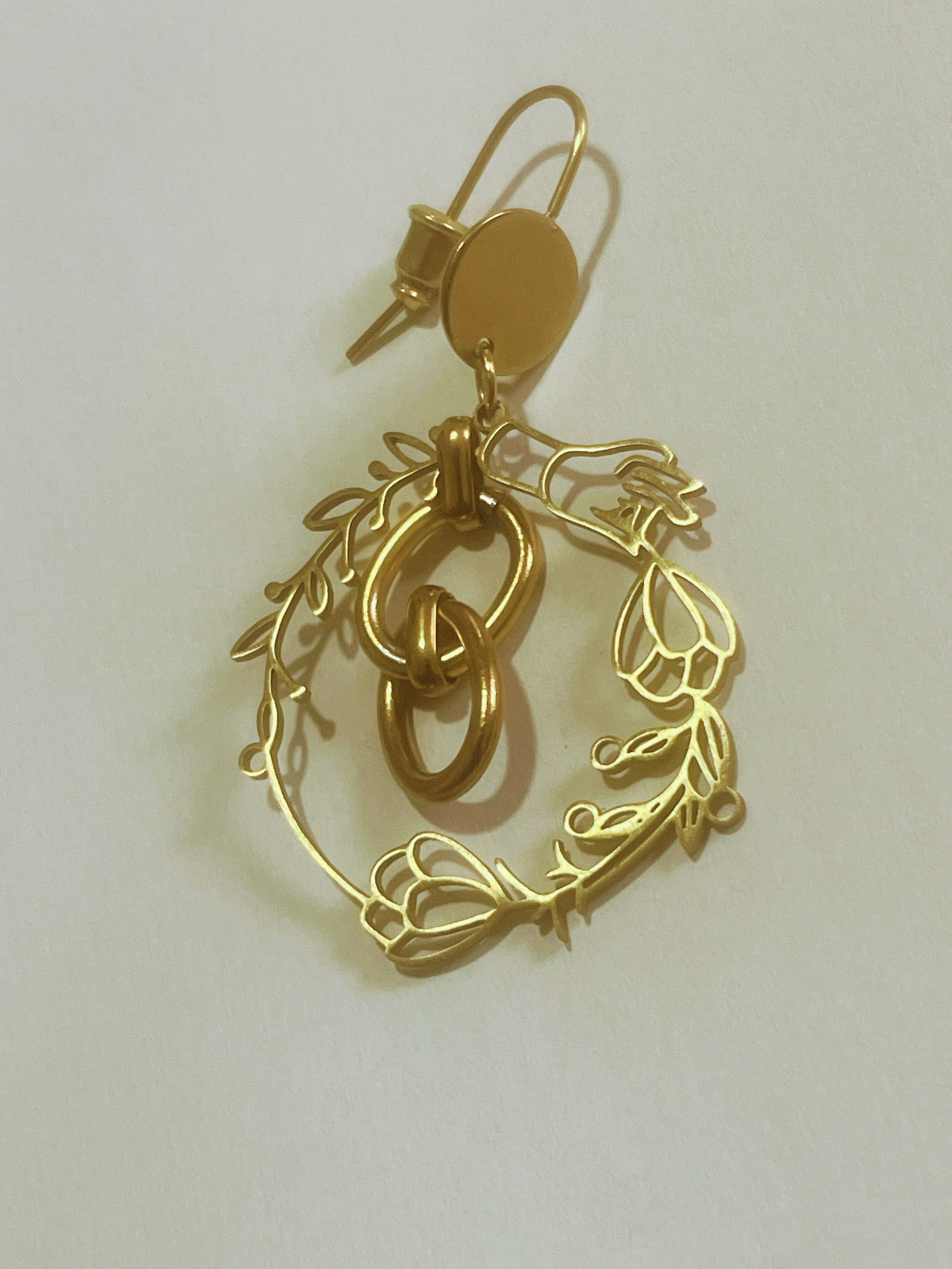 COLLIER,BOUCLES D’OREILLES et BRACELET EN ACIER INOXYDABLE (waterproof)