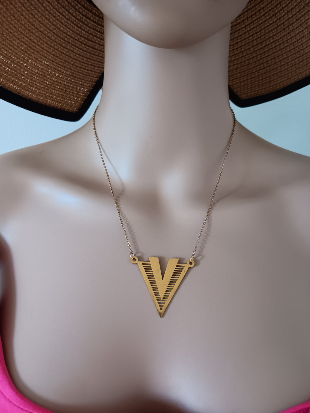 COLLIER EN V ACIER INOXYDABLE WATERPROOF (KOURAYA)