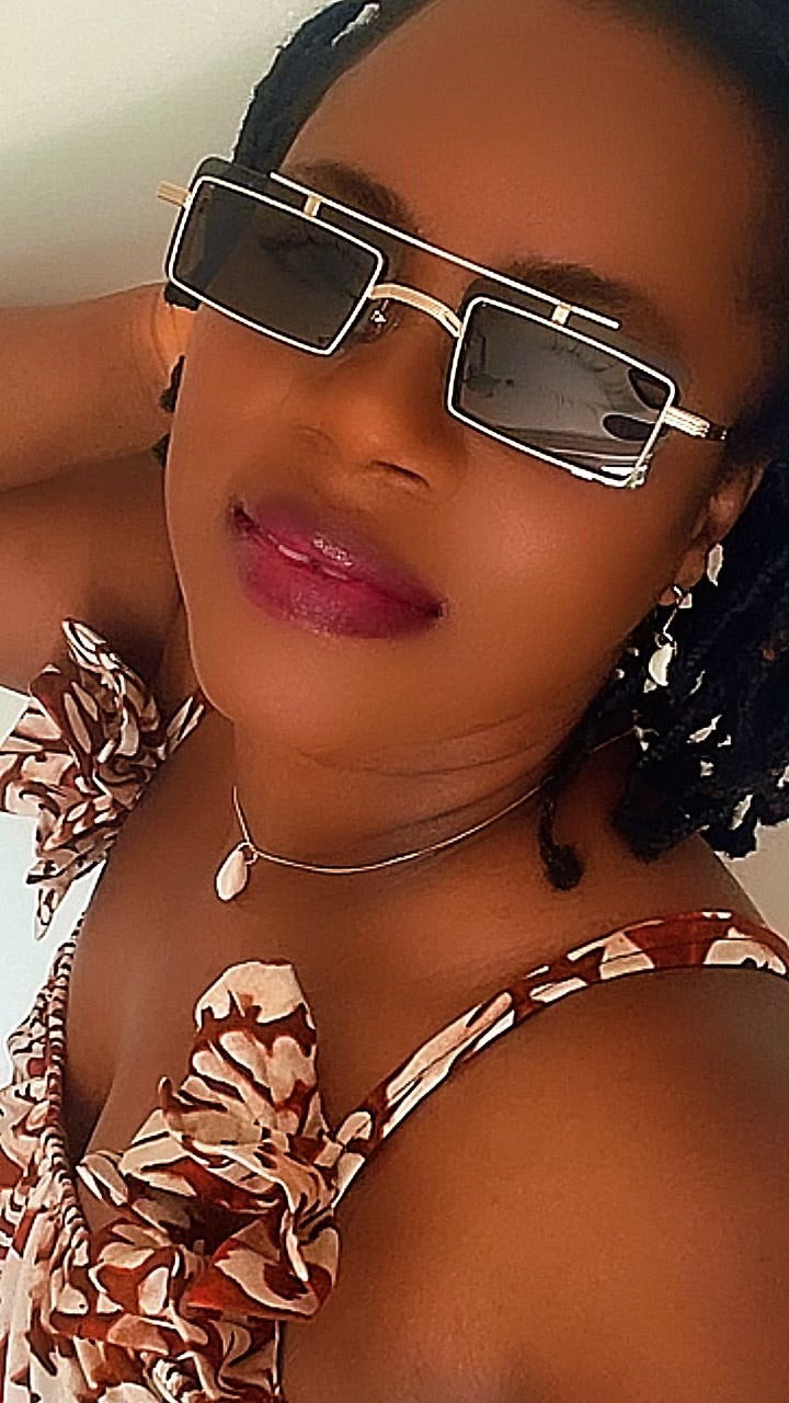 LUNETTES DE SOLEIL CARRÉES (KOURAYA)