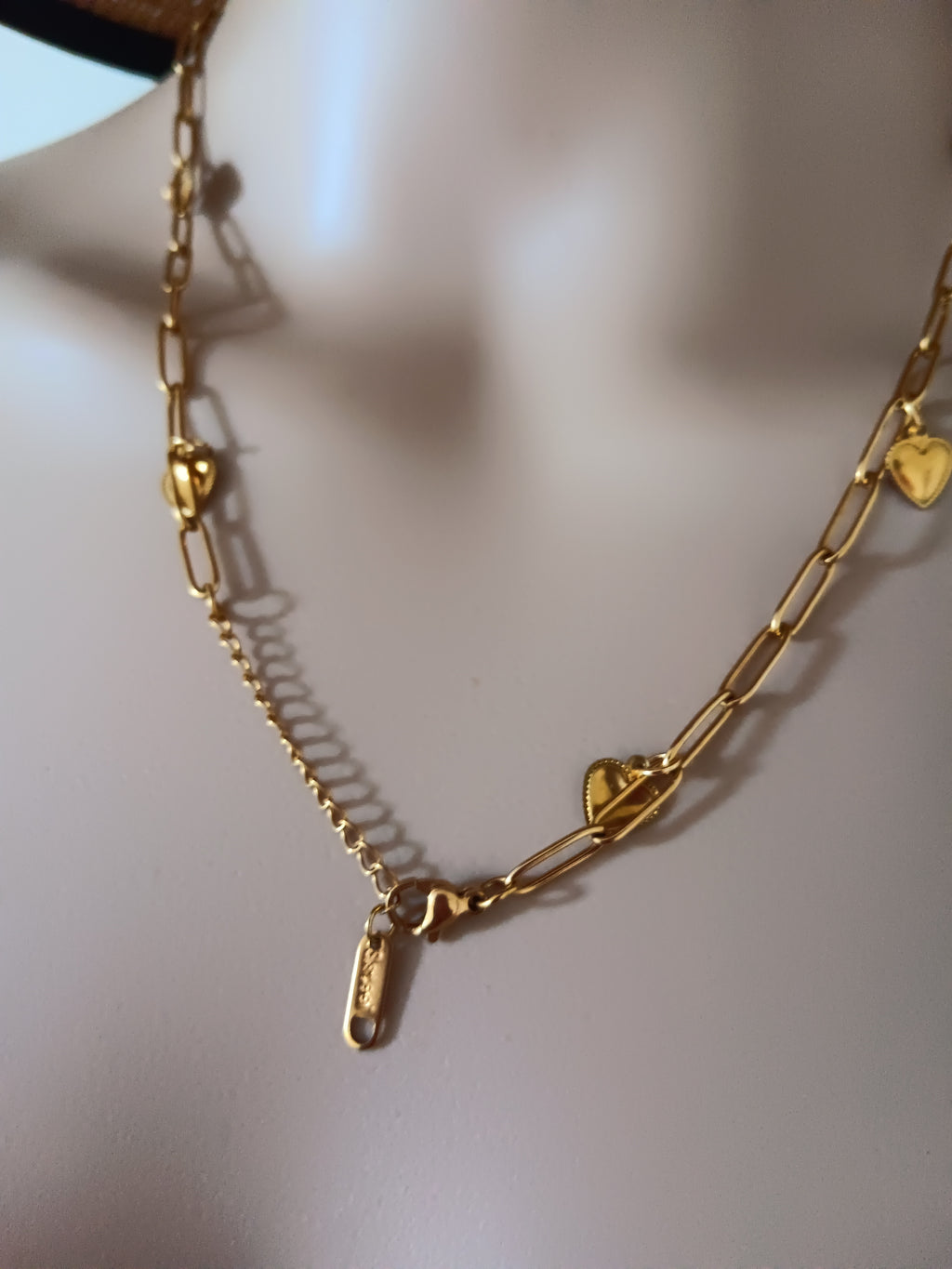 BOUCLES D’OREILLES ET COLLIER EN ACIER INOXYDABLE WATERPROOF (KOURAYA)