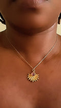 COLLIER ET BOUCLES D’OREILLES ACIER OR 18k