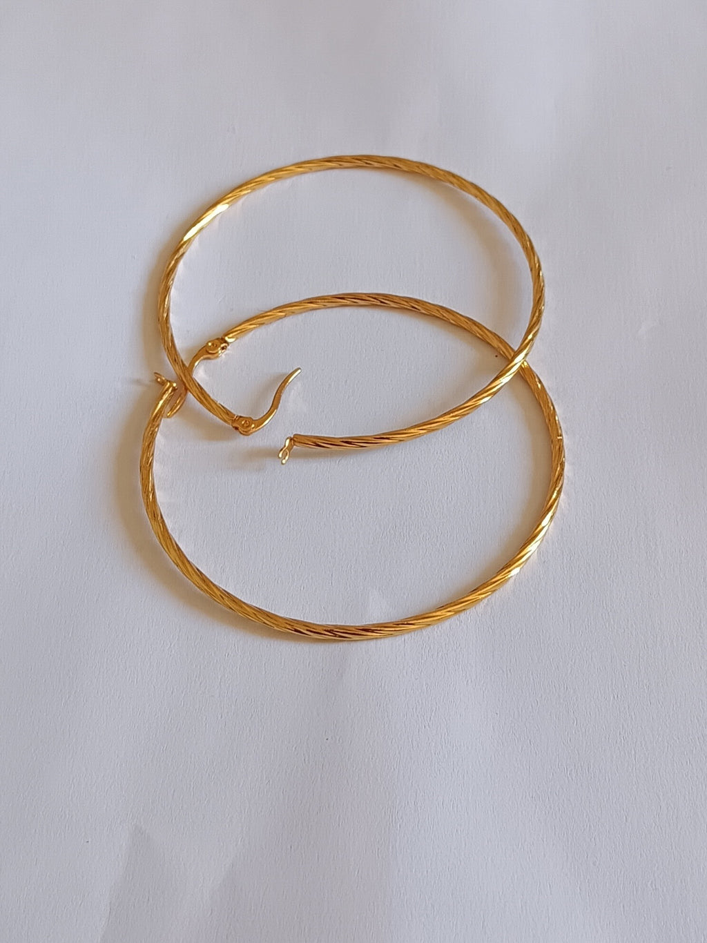 BOUCLES D’OREILLES GRANDES CRÉOLES KOURAYA