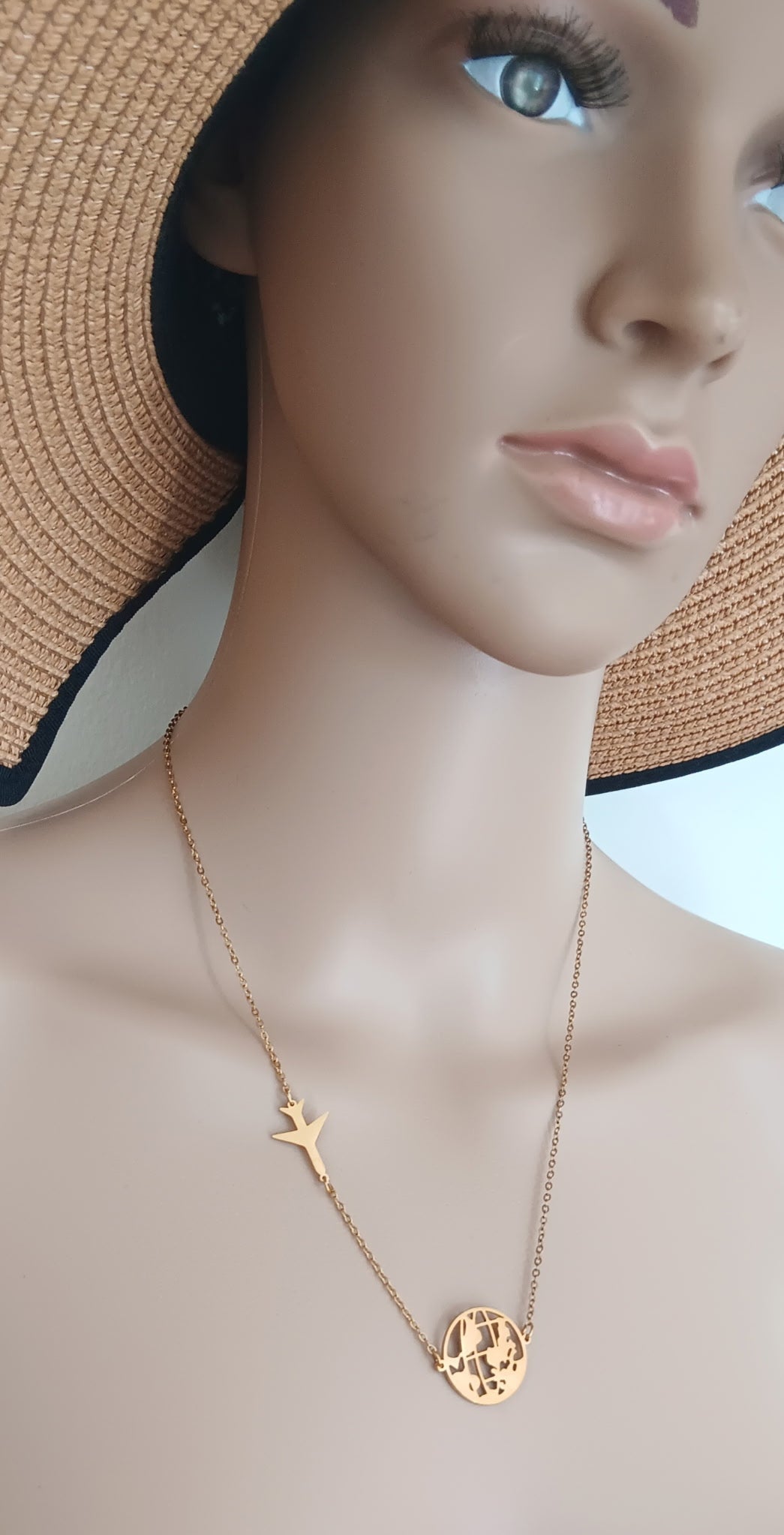 Collier Pendentif Carte du Monde et Avion Acier Inoxydable Waterproof
