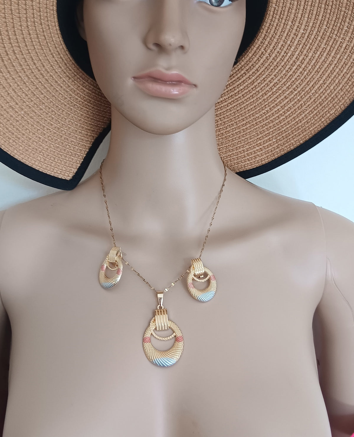 Ensemble 3 Pièces Collier et Boucles d'Oreilles Texturées Acier Inoxydable Doré Waterproof