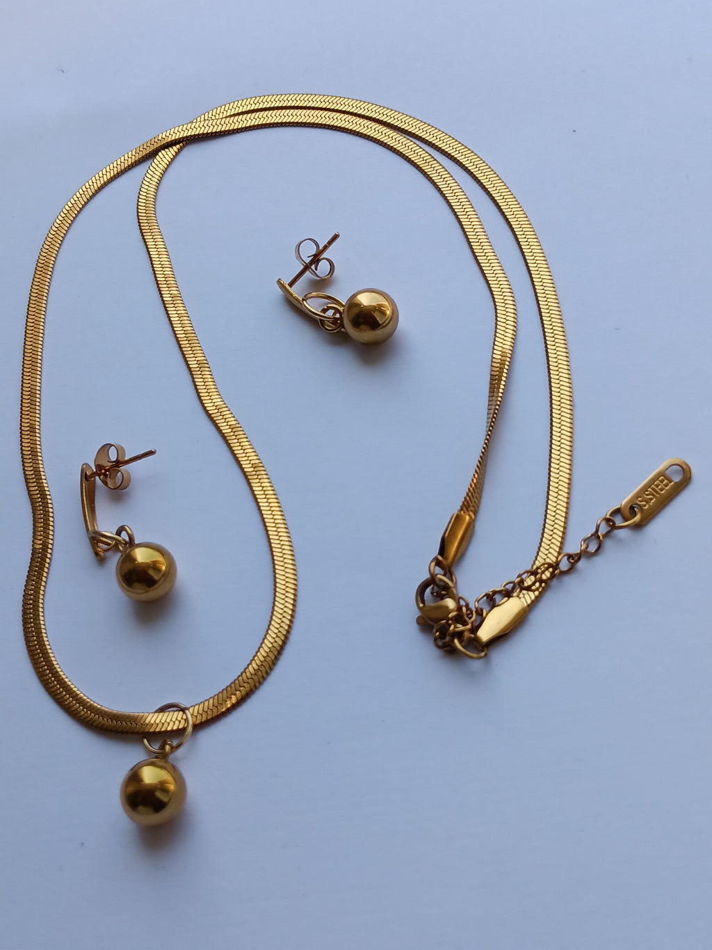 ENSEMBLE COLLIER ET BOUCLES CHAÎNE LAME OR 18K ACIER INOXYDABLE WATERPROOF (KOURAYA)