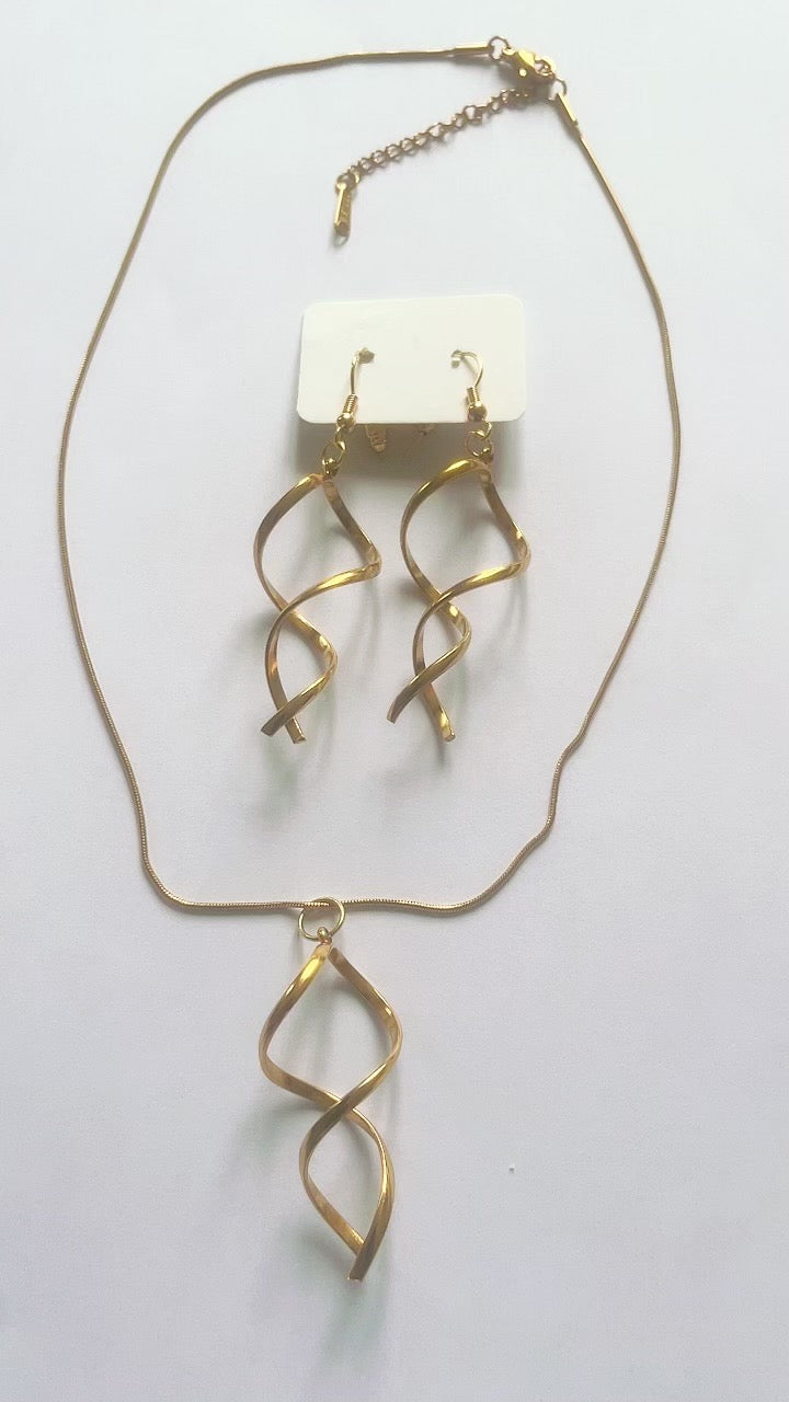Ensemble Boucles et Collier Torsaés Acier Inoxydable Waterproof