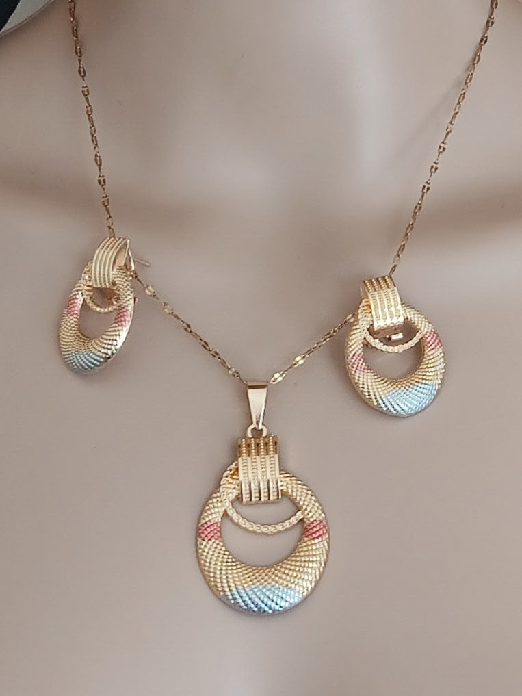 Ensemble 3 Pièces Collier et Boucles d'Oreilles Texturées Acier Inoxydable Doré Waterproof