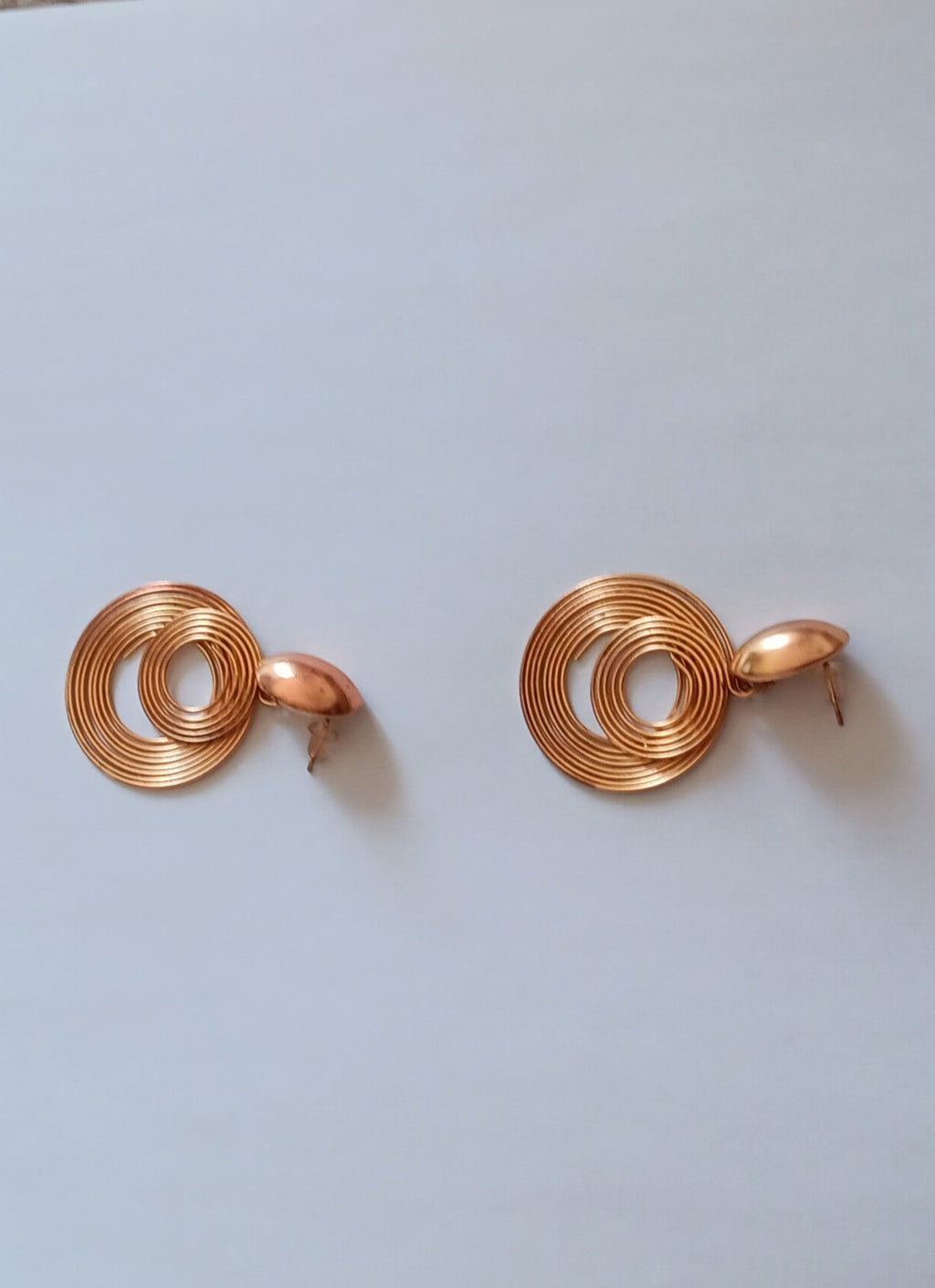 Boucles d'oreilles circulaires ajourées dorées