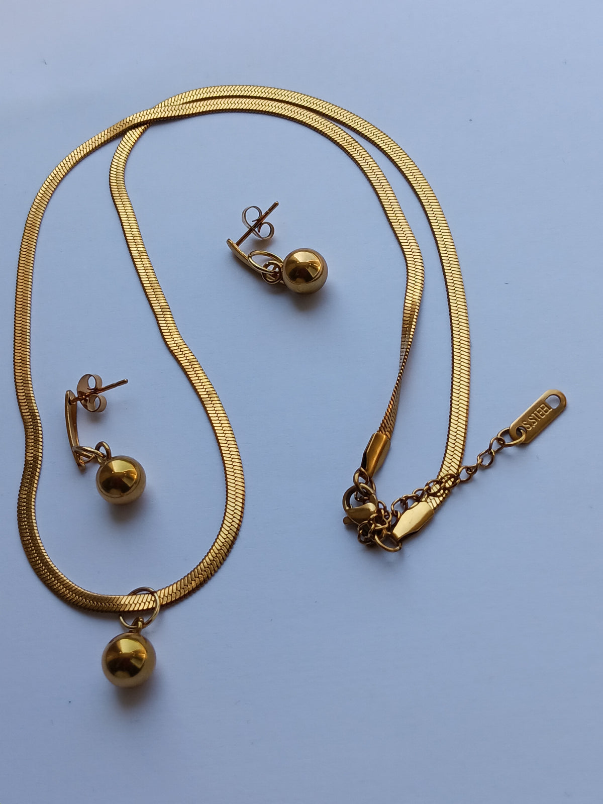 ENSEMBLE COLLIER ET BOUCLES CHAÎNE LAME OR 18K ACIER INOXYDABLE WATERPROOF (KOURAYA)