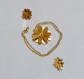 BOUCLES D’OREILLES ET COLLIER EN ACIER INOXYDABLE