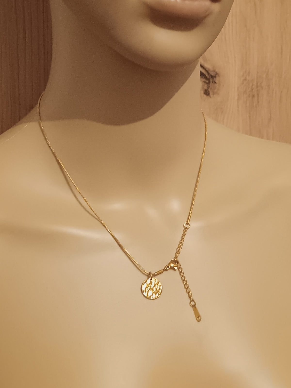 Collier Pendentif Rond Gaudré Acier Inoxydable Waterproof