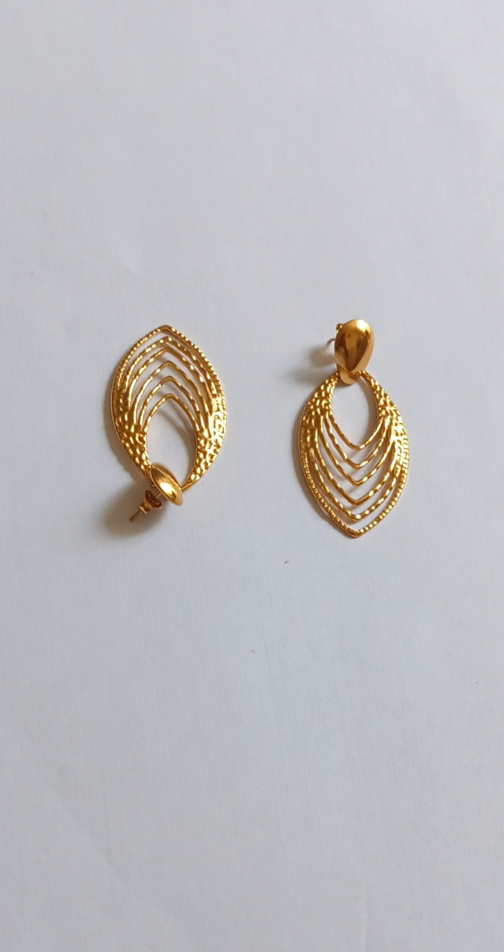 Boucles d'Oreilles Feuilles Dorées Ajourées Acier Inoxydable Waterproof