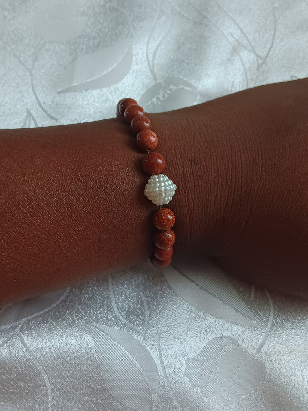Bracelet en Perles Marron et Blanc Élastique