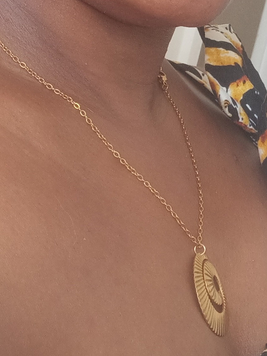 Collier Spirale Coquillage Doré Acier Inoxydable Waterproof
