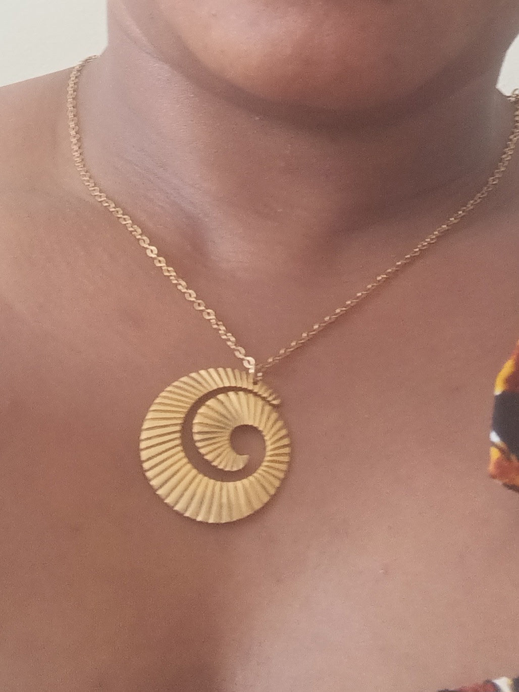 Collier Spirale Coquillage Doré Acier Inoxydable Waterproof