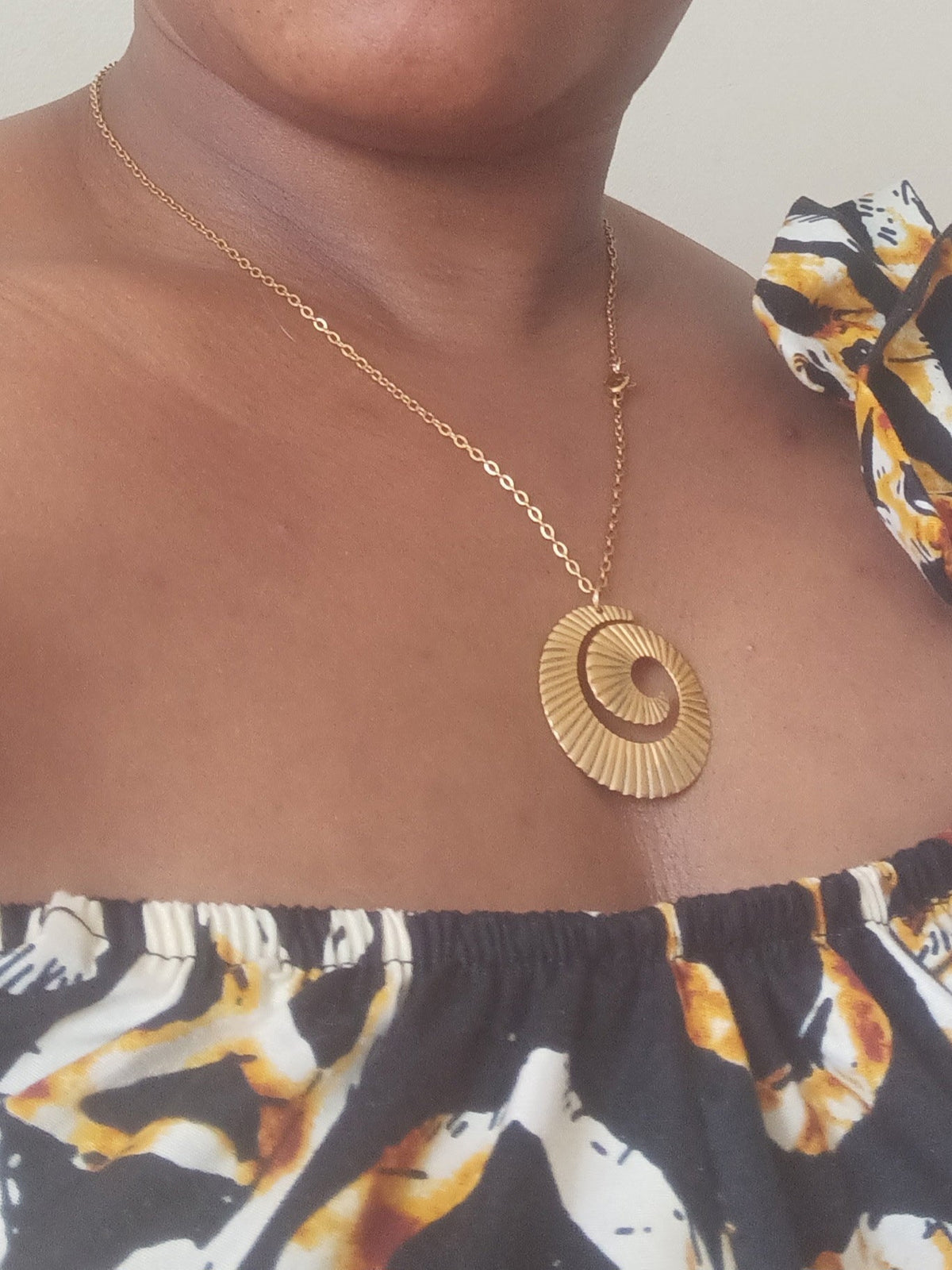 Collier Spirale Coquillage Doré Acier Inoxydable Waterproof